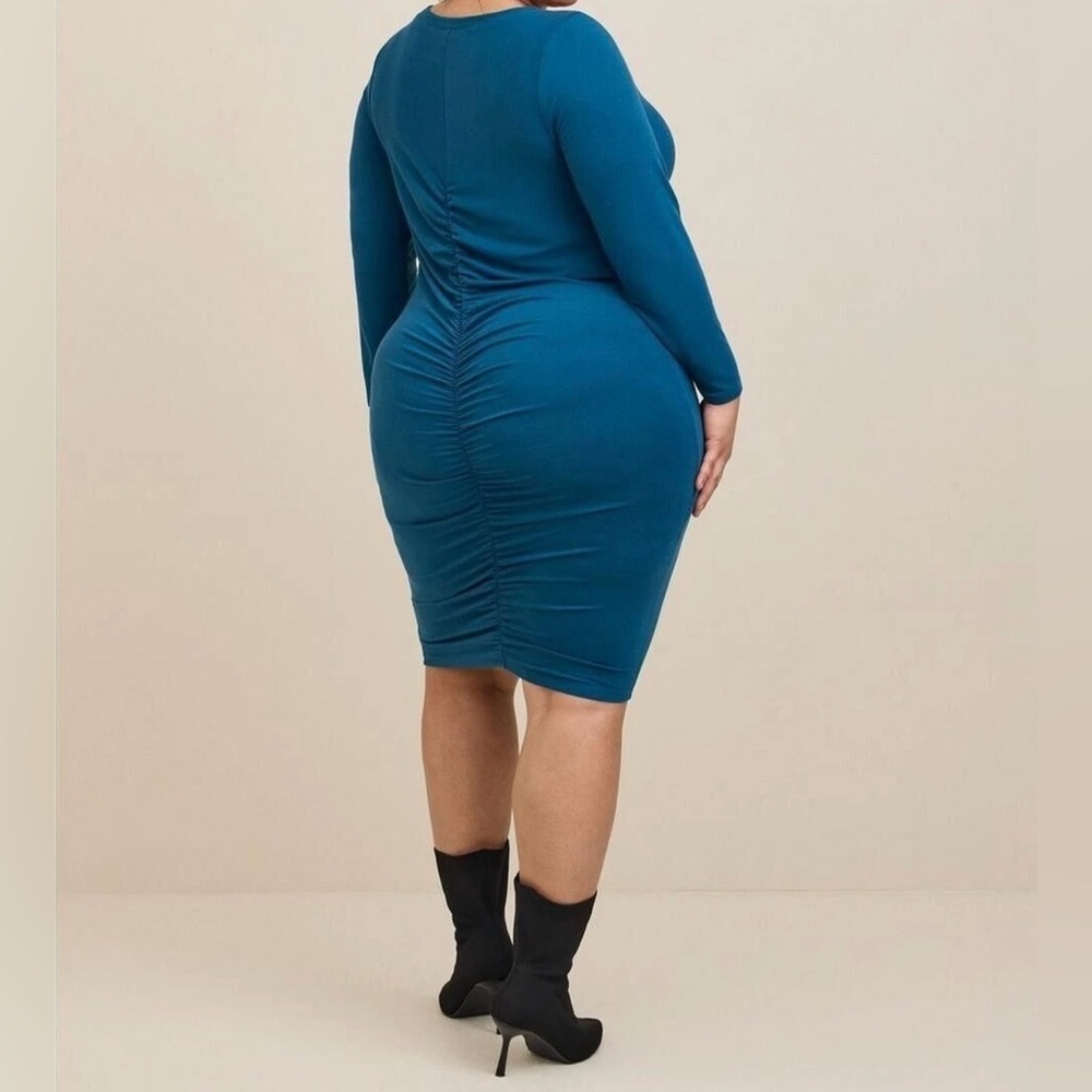 TORRID | Ruched Bodycon Dress - Picture 3 of 9